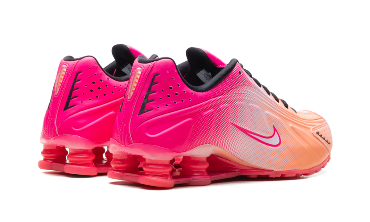 Overkicks - Nike Shox R4 AB Hyper Pink Black (IH2343-600) - par completo