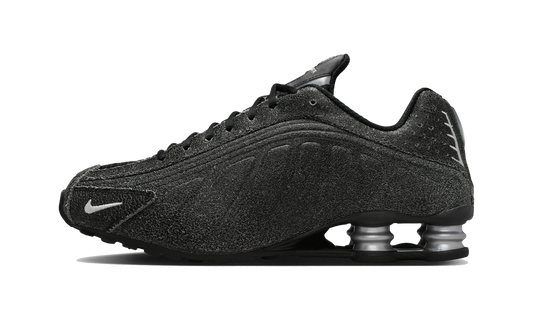 Overkicks - Nike Shox R4 Black Distressed Leather (IO4544-002) - vista lateral