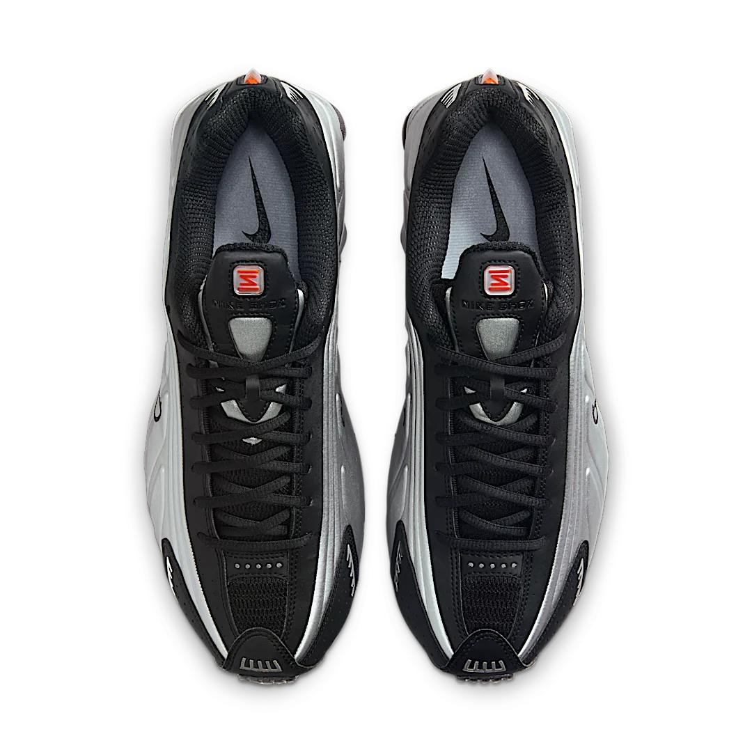 Overkicks - Nike Shox R4 Black Metallic Silver (2018 2024) (BV1111-008) - par completo