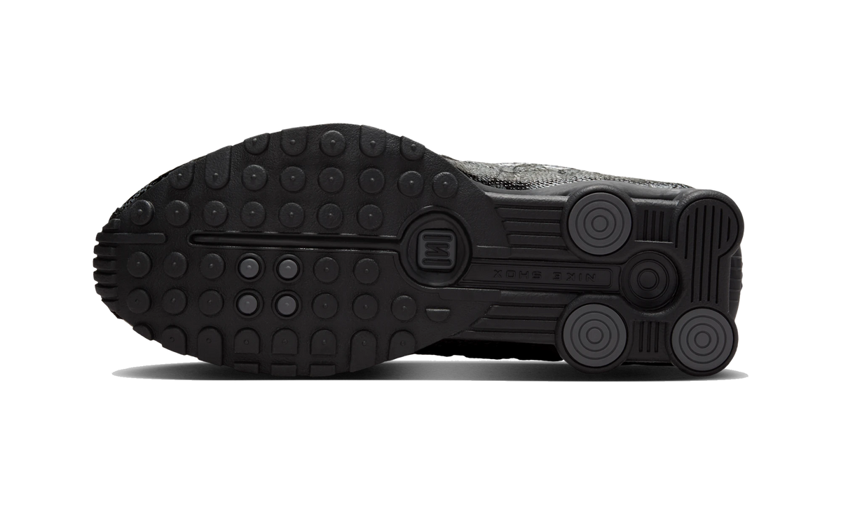 Overkicks - Nike Shox R4 Black Snakeskin (IM6050-001) - par completo
