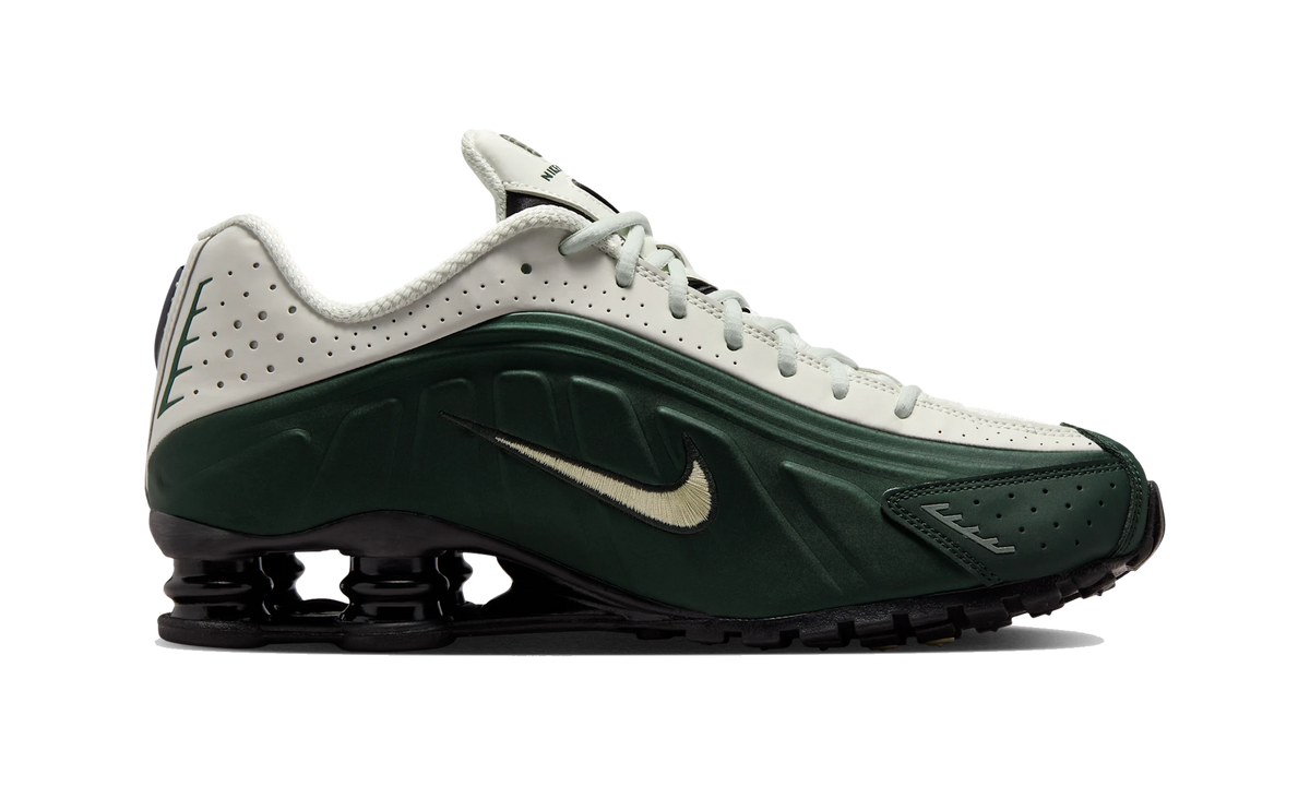 Overkicks - Nike Shox R4 Black Spruce (HQ1988-300) - detalle suela
