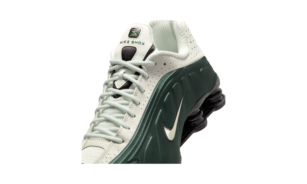 Overkicks - Nike Shox R4 Black Spruce (HQ1988-300) - detalle lateral interior