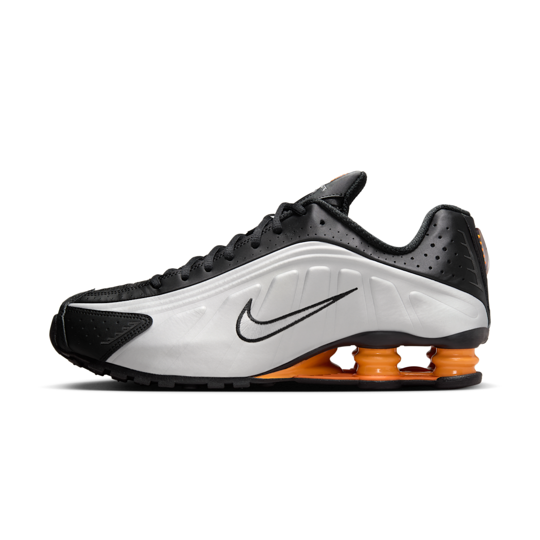 Overkicks - Nike Shox R4 Bright Mandarin (HQ1988-003) - vista lateral