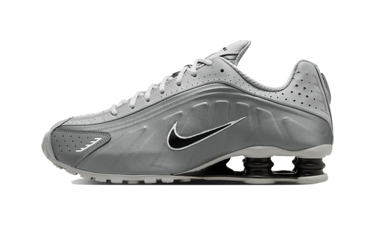 Overkicks - Nike Shox R4 Light Smoke Grey Black (HQ1988-011) - vista lateral