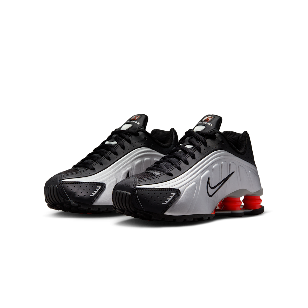 Overkicks - Nike Shox R4 Metallic Silver Black Picante Red (GS) (CW2626-005) - imagen 2