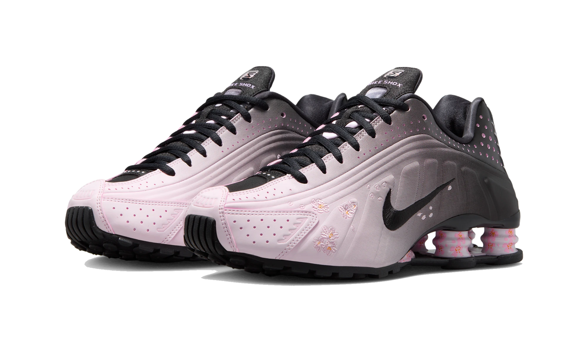 Overkicks - Nike Shox R4 Sakura (IB8872-600) - vista trasera