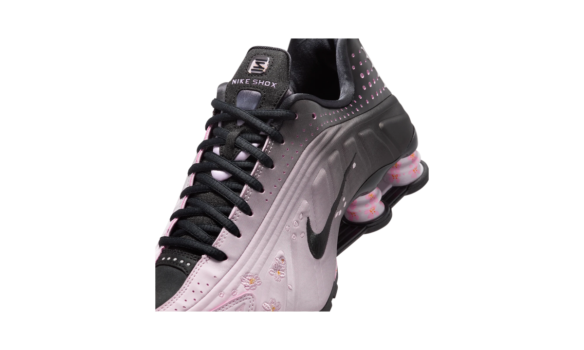 Overkicks - Nike Shox R4 Sakura (IB8872-600) - detalle lateral interior