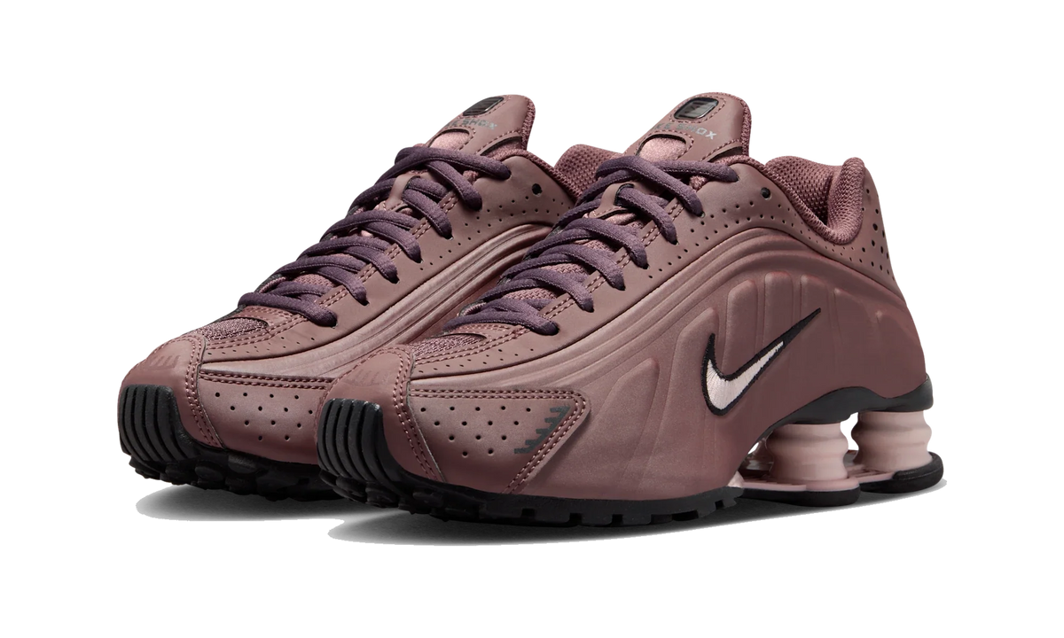 Overkicks - Nike Shox R4 Tattoo Burgundy Crush Silt Red (GS) (CW2626-500) - imagen 2
