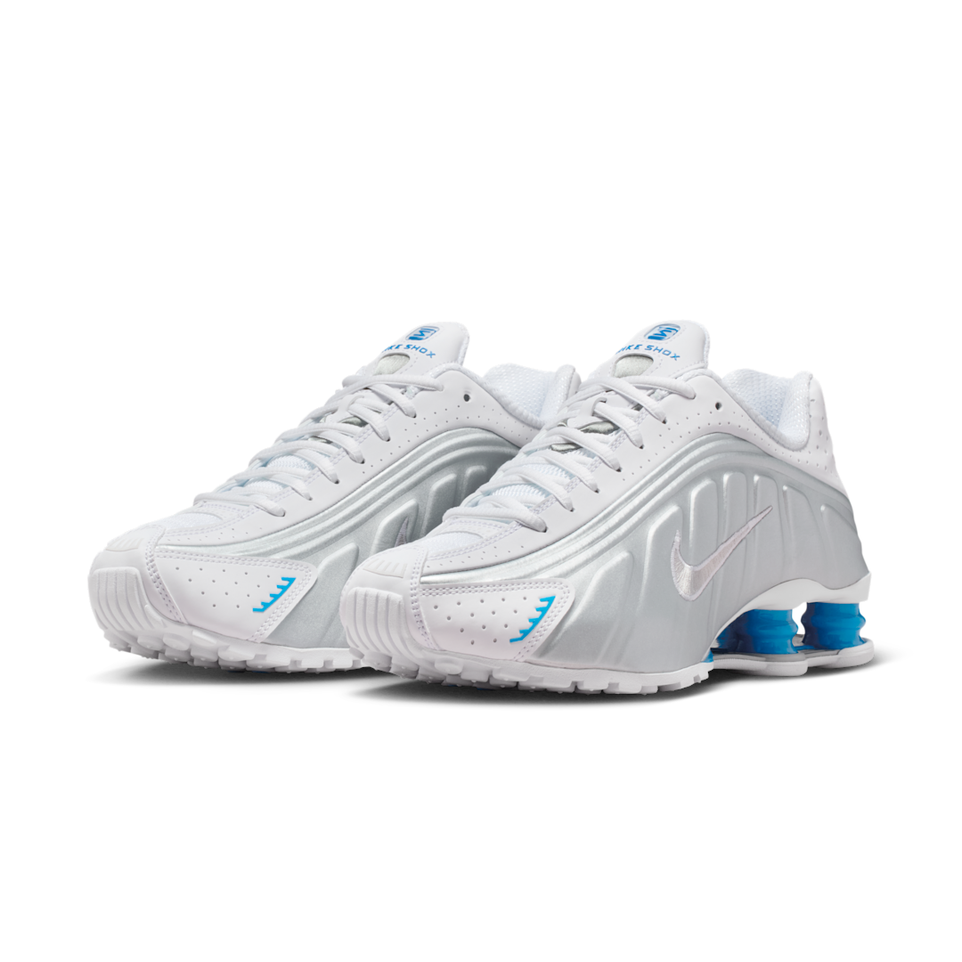 Overkicks - Nike Shox R4 White Blue Hero Silver (AR3565-105) - vista trasera