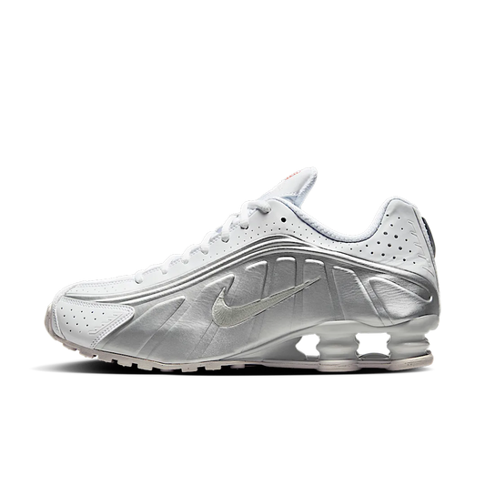 Overkicks - Nike Shox R4 White Bright Crimson Metallic Silver (HQ1988-101) - vista lateral