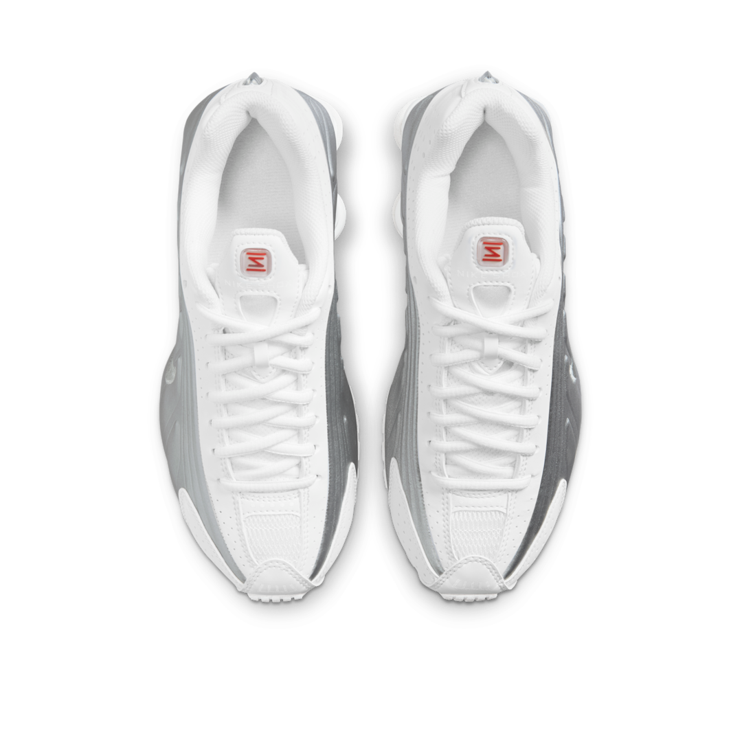 Overkicks - Nike Shox R4 White Bright Crimson Metallic Silver (GS) (CW2626-101) - imagen 3