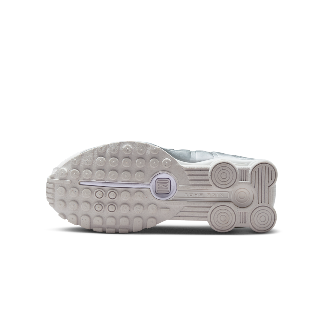 Overkicks - Nike Shox R4 White Bright Crimson Metallic Silver (GS) (CW2626-101) - imagen 4
