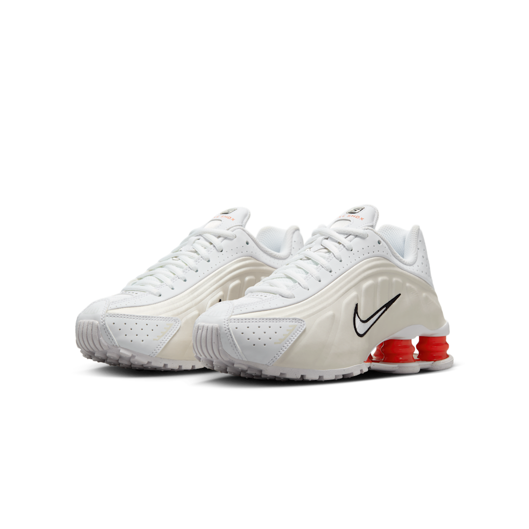 Overkicks - Nike Shox R4 White Phantom Picante Red (GS) (CW2626-102) - imagen 2
