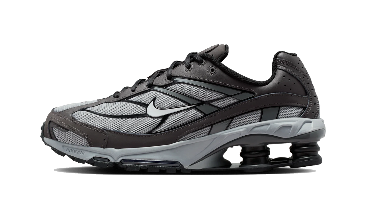 Overkicks - Nike Shox Ride 2 Light Smoke Grey Black (IO4296-001) - vista lateral
