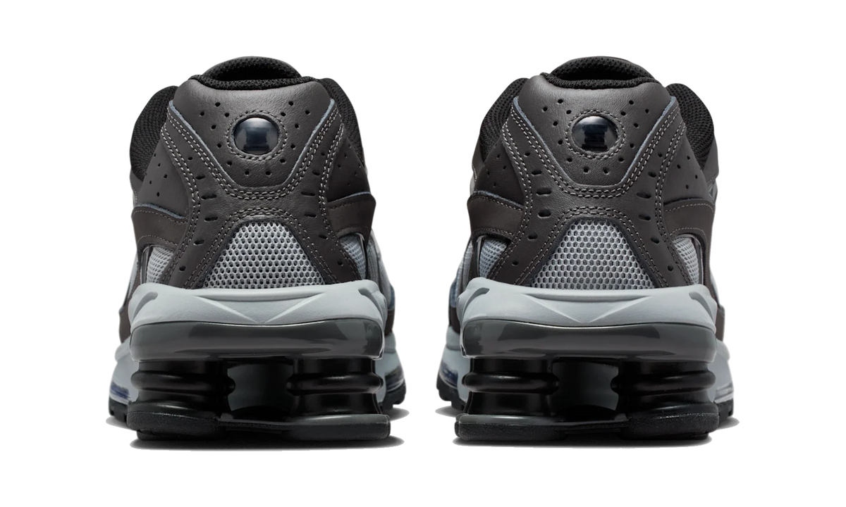 Overkicks - Nike Shox Ride 2 Light Smoke Grey Black (IO4296-001) - detalle talon