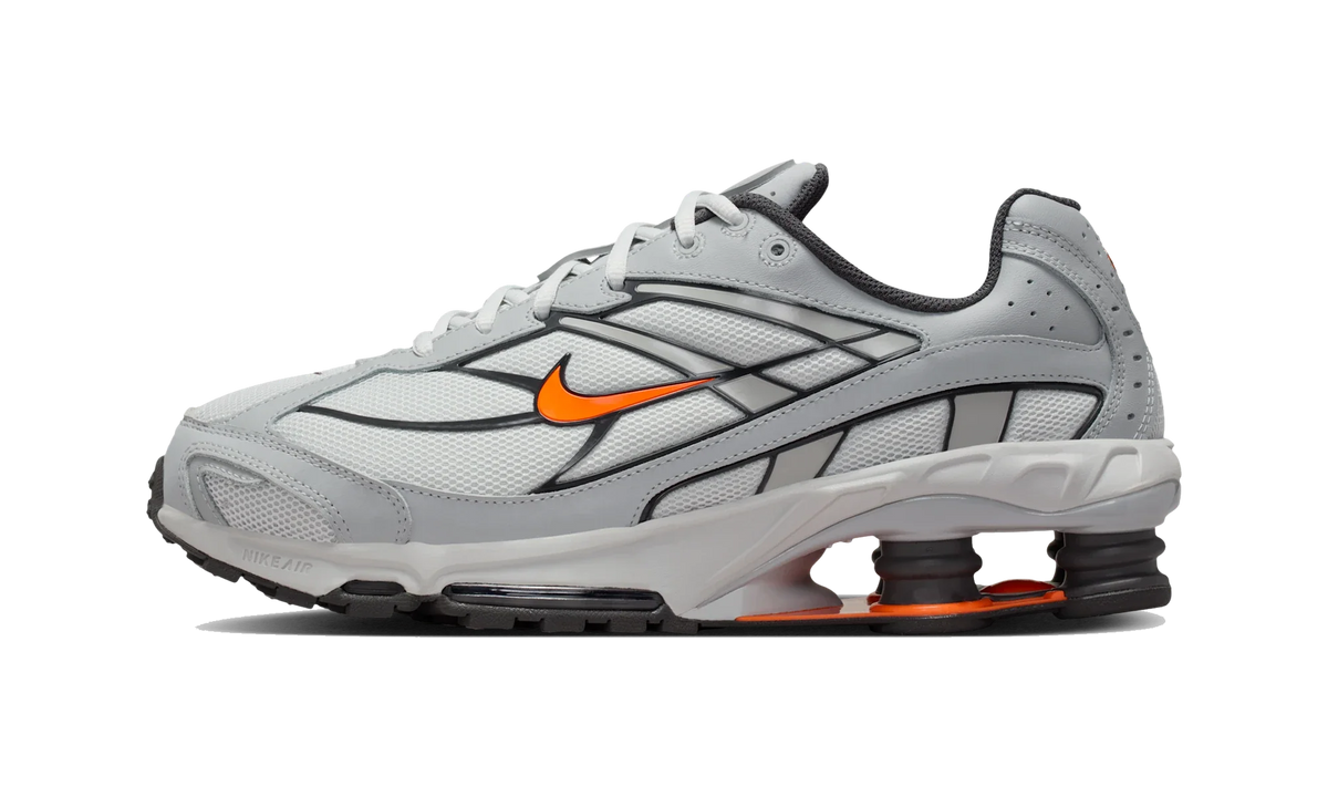 Overkicks - Nike Shox Ride 2 Light Smoke Grey Total Orange (IO4296-004) - vista lateral