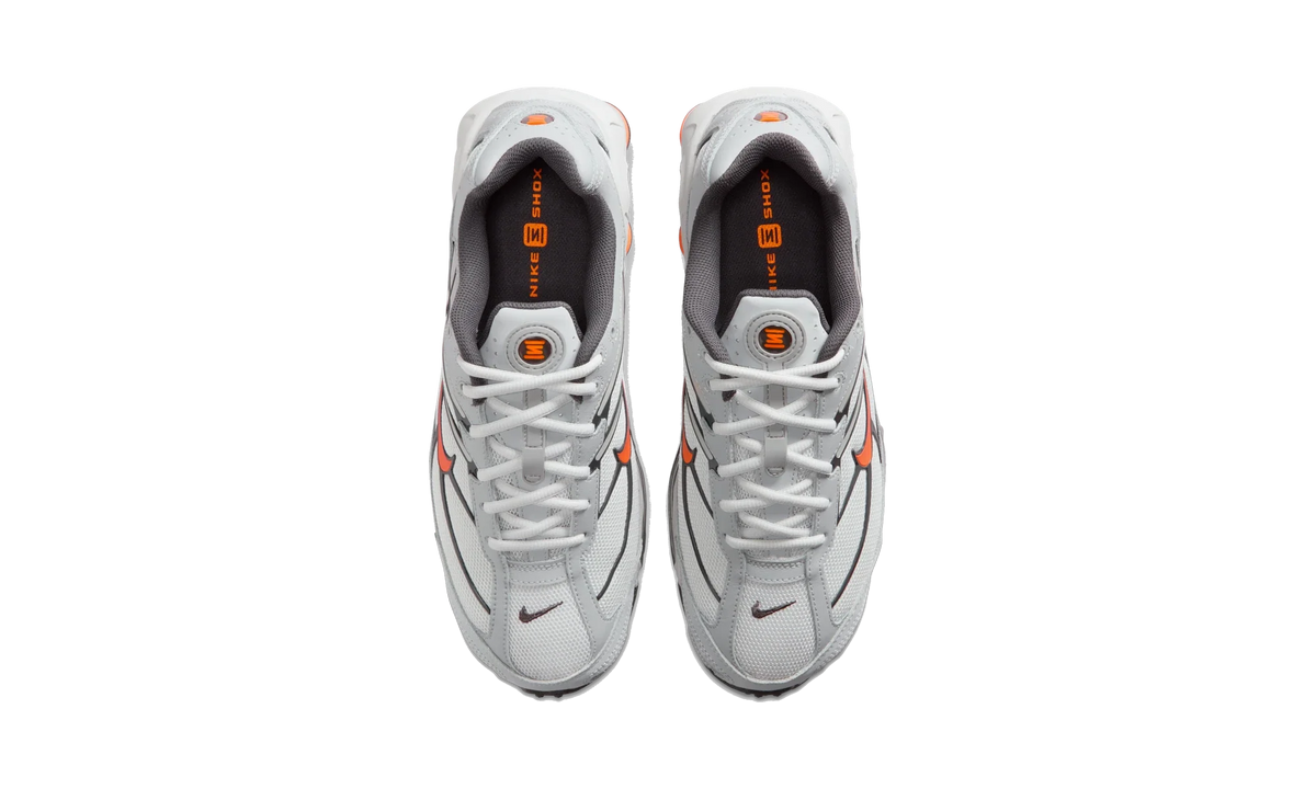 Overkicks - Nike Shox Ride 2 Light Smoke Grey Total Orange (IO4296-004) - vista superior