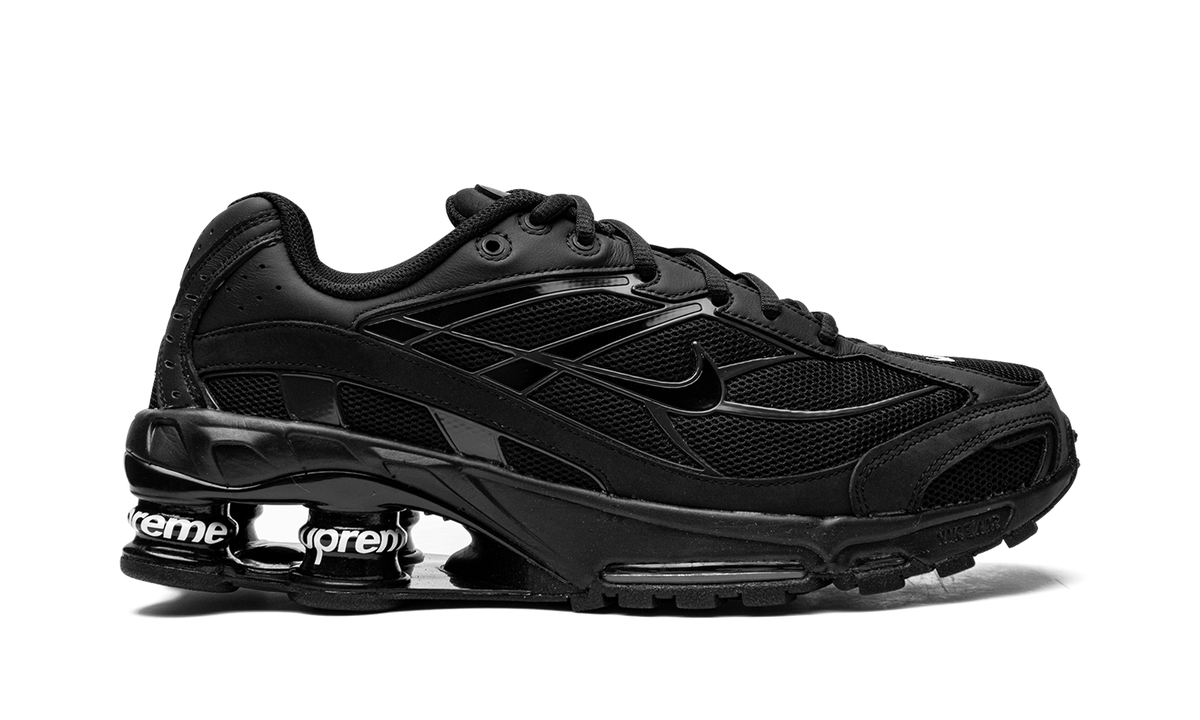 Overkicks - Nike Shox Ride 2 SP Supreme Black (DN1615-001) - detalle talon