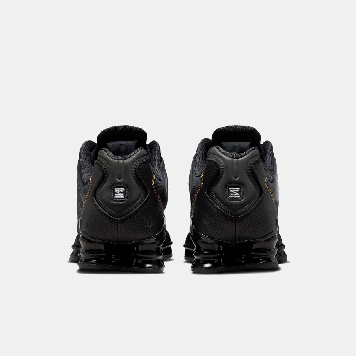 Overkicks - Nike Shox TL Black White Anthracite (IB6690-001) - vista trasera