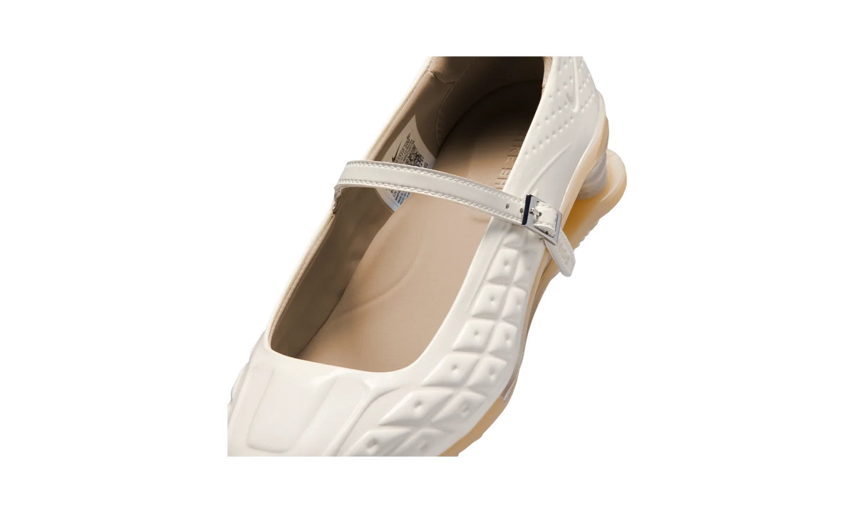 Overkicks - Nike Shox Z Calistra Pale Ivory Oatmeal (Womens) (IR5510-100) - detalle lateral interior