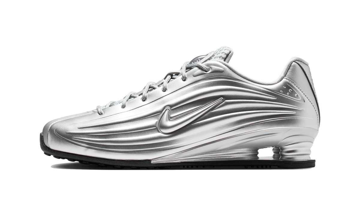 Overkicks - Nike Shox Z Metallic Silver Black (Womens) (IO7843-002) - vista lateral
