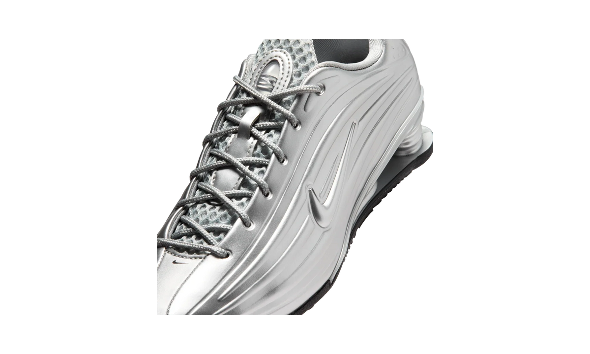 Overkicks - Nike Shox Z Metallic Silver Black (Womens) (IO7843-002) - detalle lateral interior