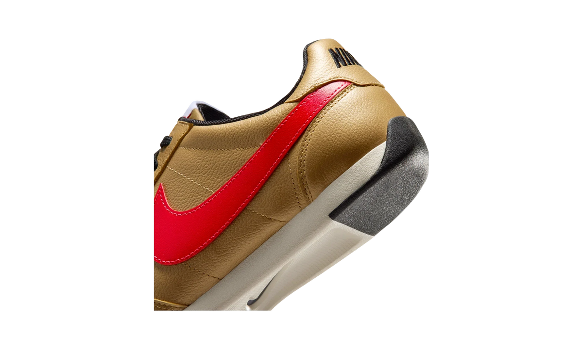 Overkicks - Nike Sprint Sister Metallic Gold Light Crimson (Womens) (II6984-700) - detalle