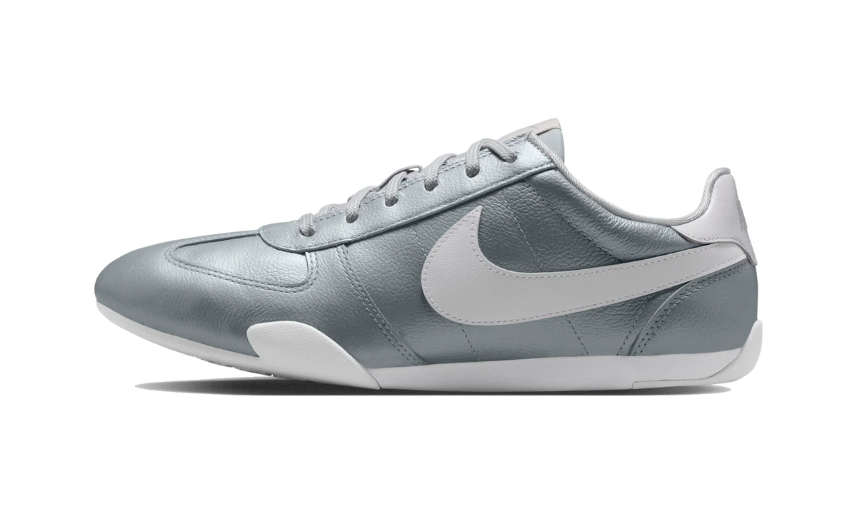 Overkicks - Nike Sprint Sister Metallic Silver White (Womens) (II6984-001) - vista lateral