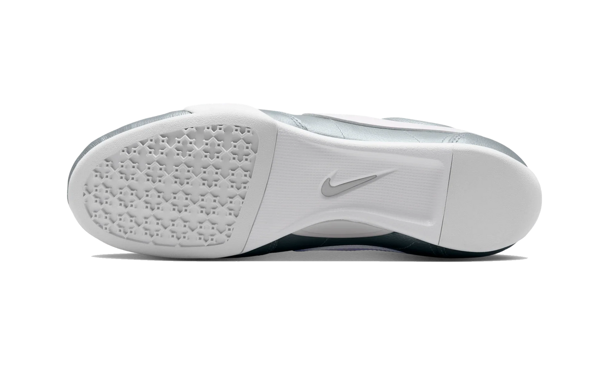 Overkicks - Nike Sprint Sister Metallic Silver White (Womens) (II6984-001) - par completo