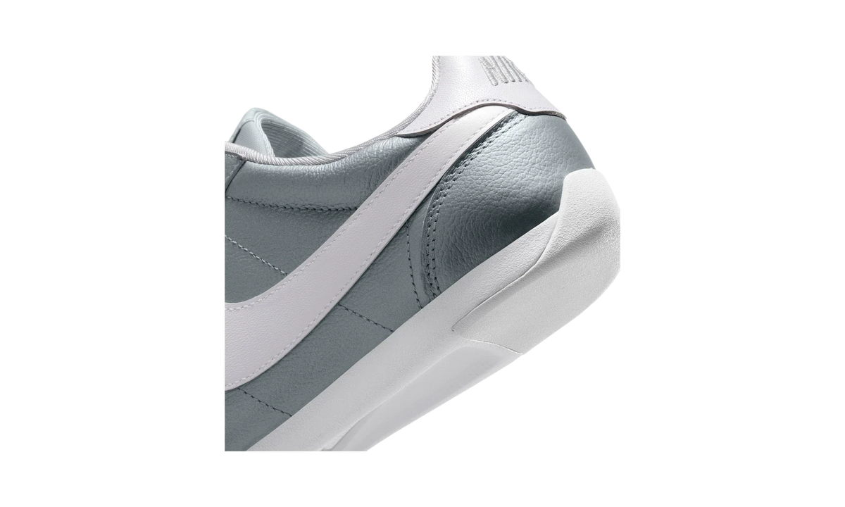 Overkicks - Nike Sprint Sister Metallic Silver White (Womens) (II6984-001) - detalle