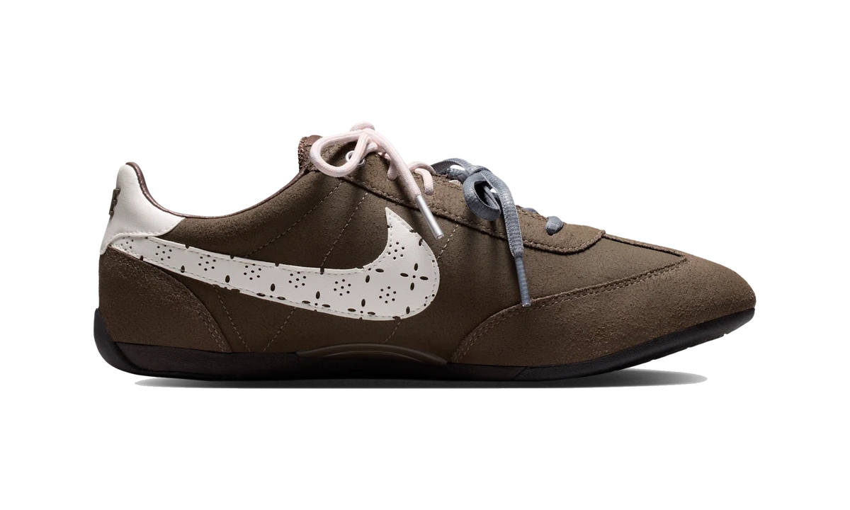 Overkicks - Nike Sprint Sister Ridgerock Sail (Womens) (IR5693-256) - detalle suela