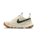 Nike TC 7900 Pale Ivory Gum Light Brown Armory Navy (Women's)