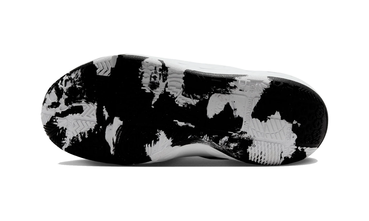 Overkicks - Nike Team Hustle D 12 White Black (GS) (HF6279-101) - imagen 3