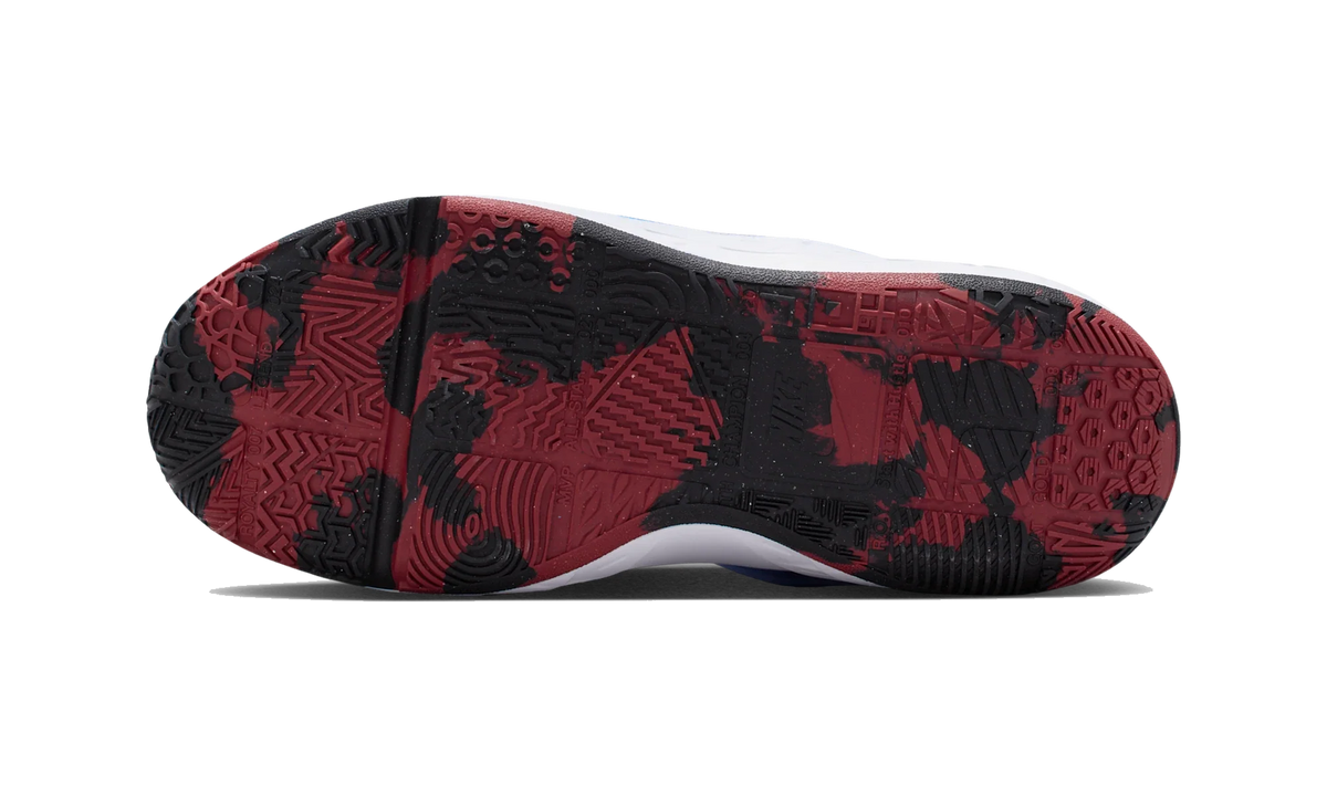 Overkicks - Nike Team Hustle D 12 White University Blue Black Team Red (GS) (HF6279-102) - imagen 3