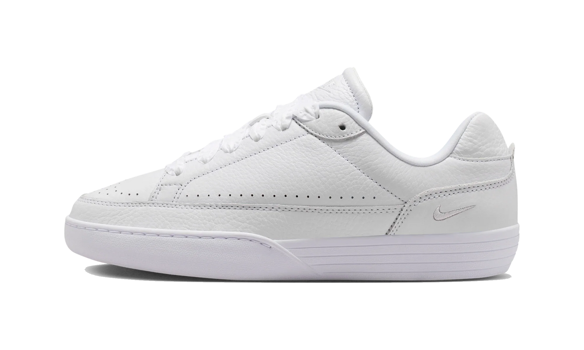 Overkicks - Nike Tennis Centre White (Womens) (IM5955-101) - vista lateral