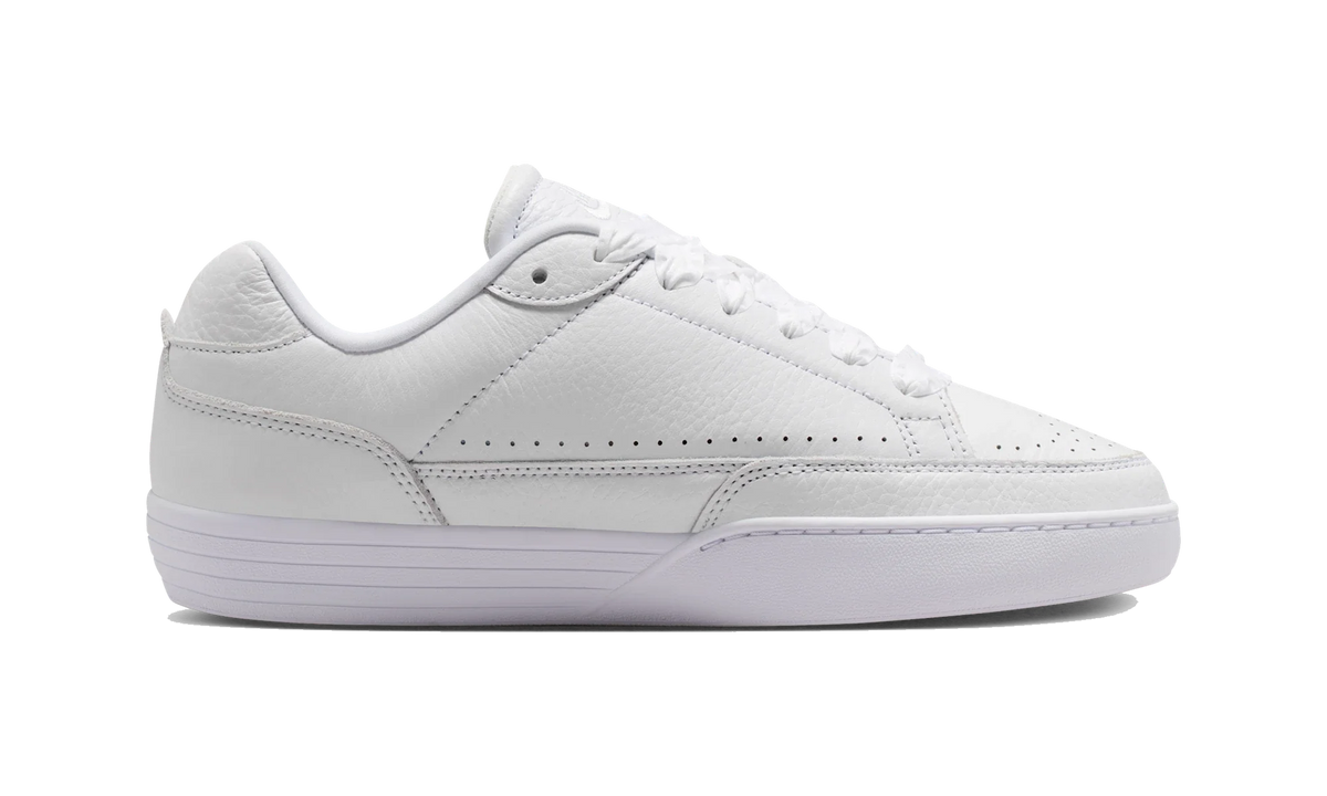 Overkicks - Nike Tennis Centre White (Womens) (IM5955-101) - detalle suela