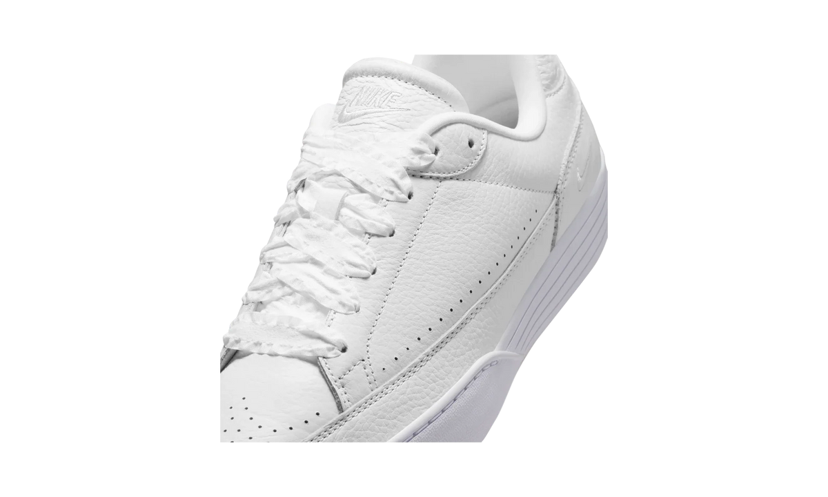 Overkicks - Nike Tennis Centre White (Womens) (IM5955-101) - detalle lateral interior