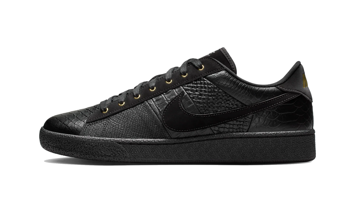 Overkicks - Nike Tennis Classic CS PRM WTCH BND Black (IQ5786-001) - vista lateral