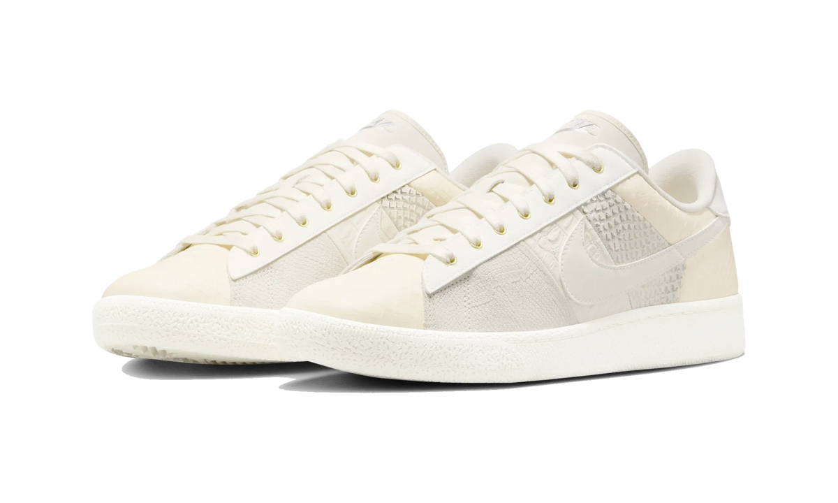 Overkicks - Nike Tennis Classic CS PRM WTCH BND Pale Ivory (IQ5786-100) - vista trasera