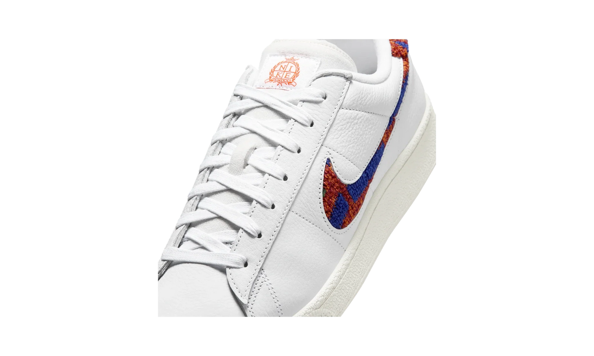 Overkicks - Nike Tennis Classic Premium White Sail Safety Orange (IV1293-100) - detalle lateral interior