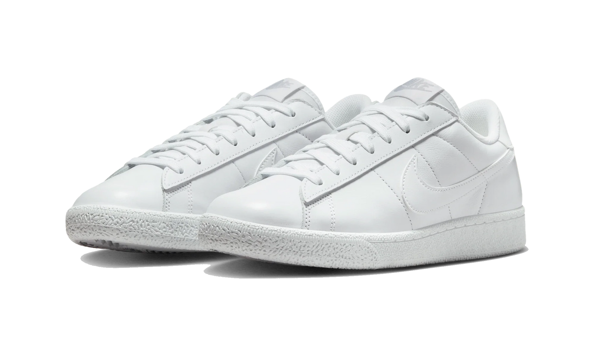 Overkicks - Nike Tennis Classic White (Womens) (IQ7387-107) - vista trasera