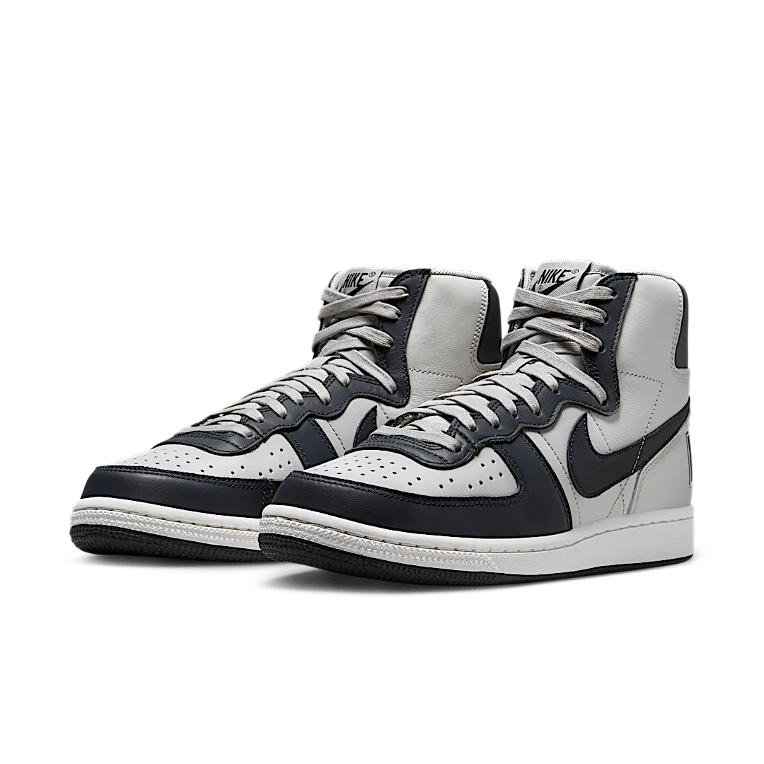Overkicks - Nike Terminator High Georgetown (2022) (FB1832-001) - vista trasera