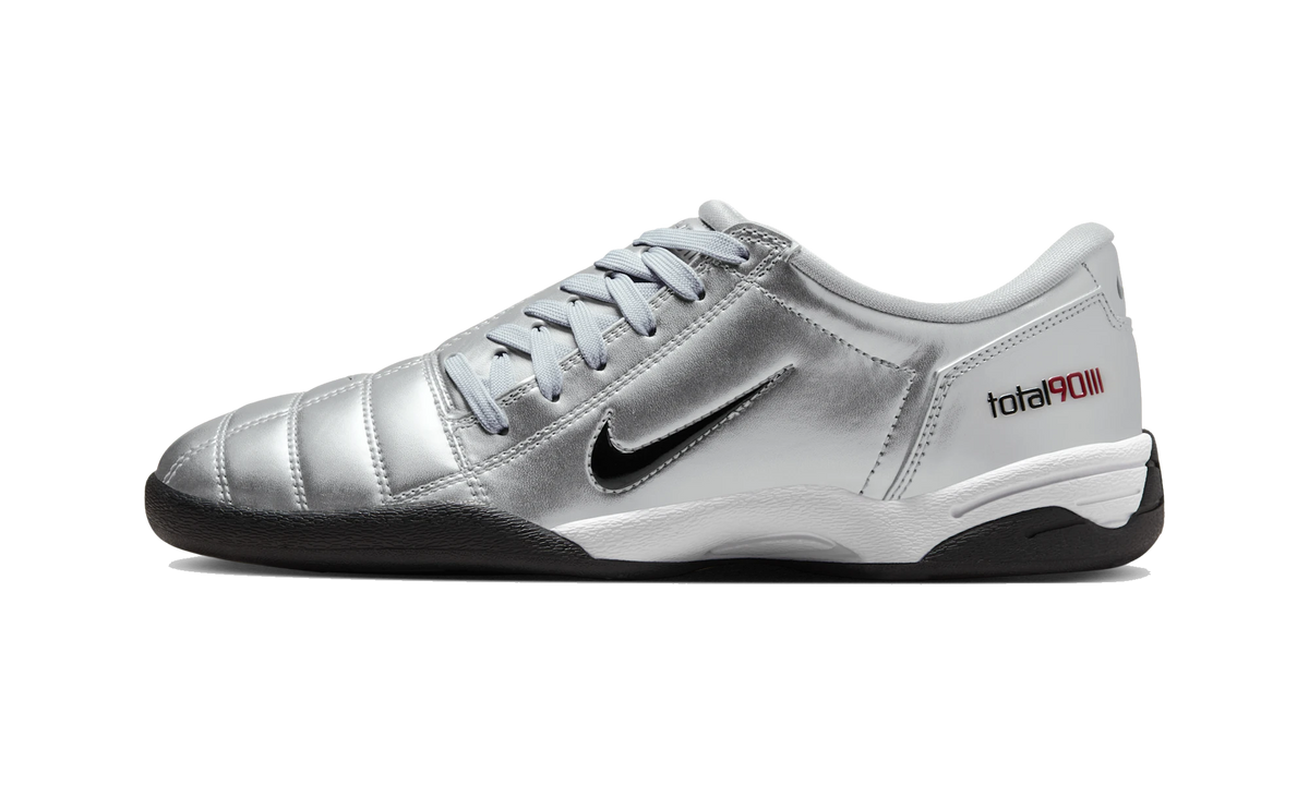 Overkicks - Nike Total 90 3 Metallic Silver Black (Womens) (IM7595-001) - vista lateral