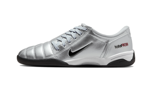 Overkicks - Nike Total 90 3 Metallic Silver Black (Womens) (IM7595-001) - vista lateral