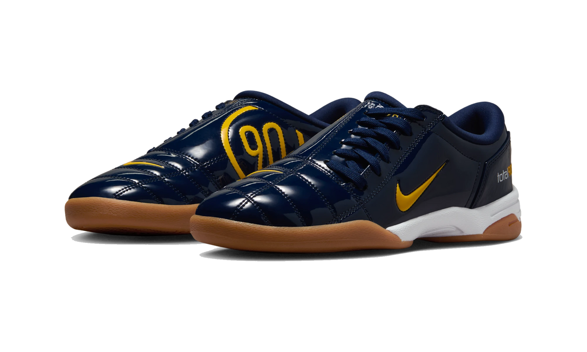 Overkicks - Nike Total 90 3 Patent Michigan (Womens) (IB5666-400) - vista trasera