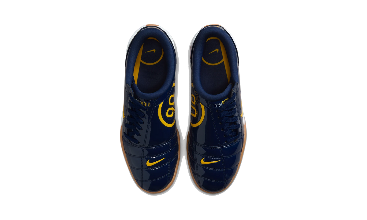 Overkicks - Nike Total 90 3 Patent Michigan (Womens) (IB5666-400) - vista superior