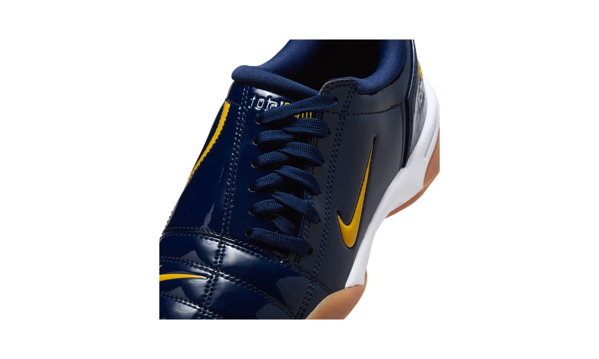 Overkicks - Nike Total 90 3 Patent Michigan (Womens) (IB5666-400) - detalle lateral interior