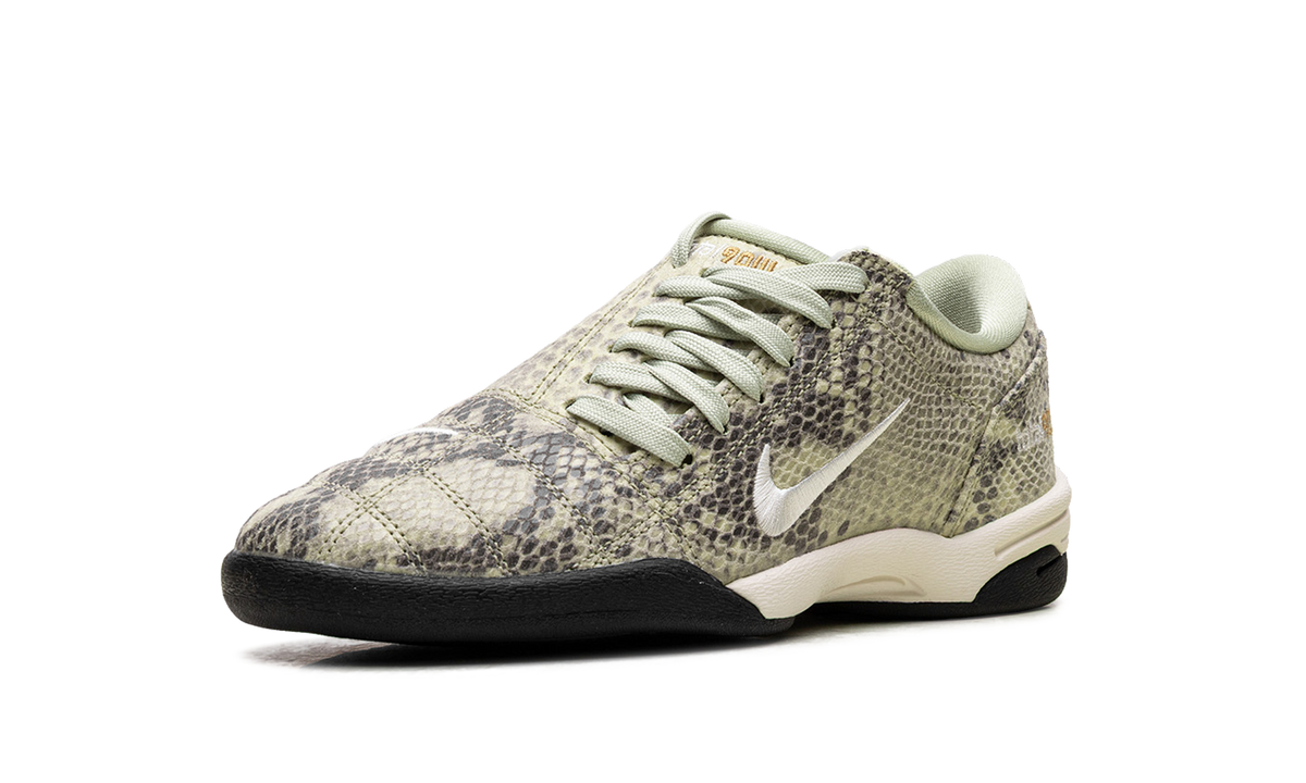 Overkicks - Nike Total 90 3 SE Olive Aura Snakeskin (IB4204-301) - detalle suela