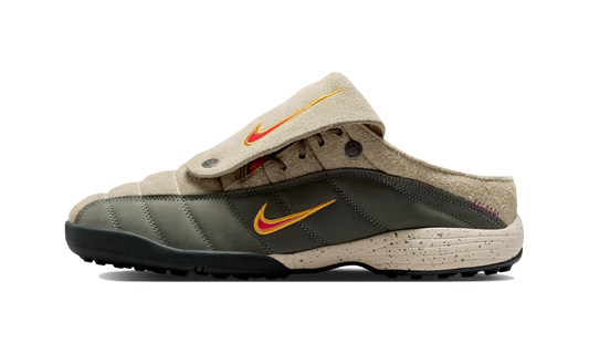 Overkicks - Nike Total 90 Mule Kids of Immigrants Khaki (IH4422-200) - vista lateral