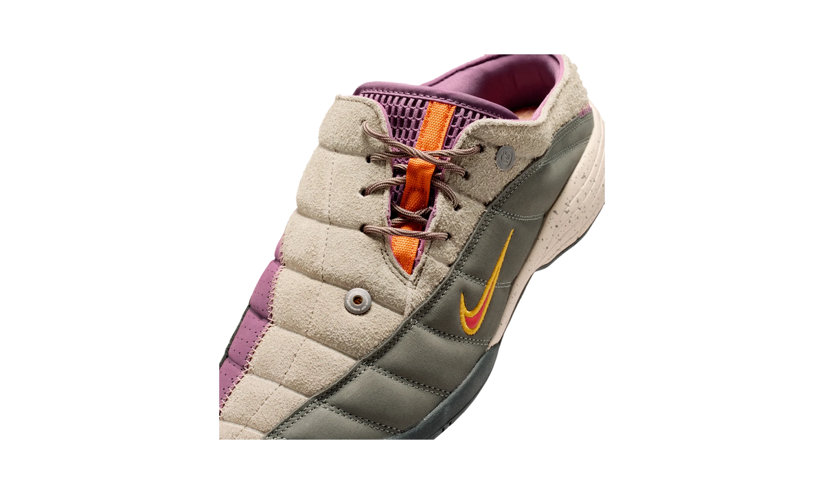 Overkicks - Nike Total 90 Mule Kids of Immigrants Khaki (IH4422-200) - detalle